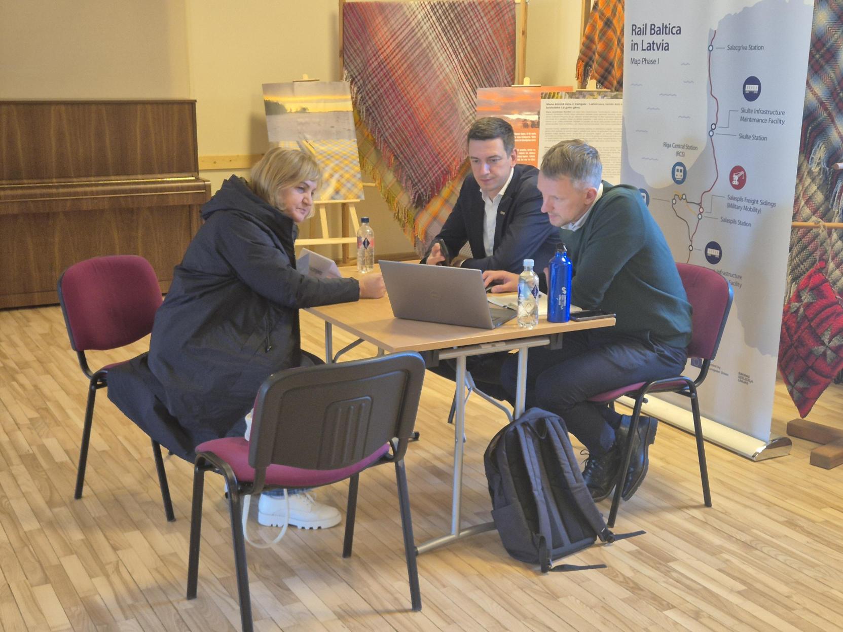 90 % info dienu apmeklētāju Iecavā atzīst, ka ir pietiekami informēti par Rail Baltica projekta ieviešanu Bauskas novadā 3 eAkYNT99J3T7JCk6lIUQdfCXJcJ1rToWizUh9Gdf